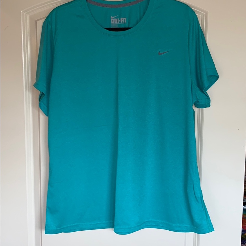 Nike T-shirt